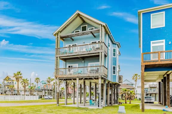 8-Mile Beachfront - Gulf Views & Dog-Friendly - Image 3