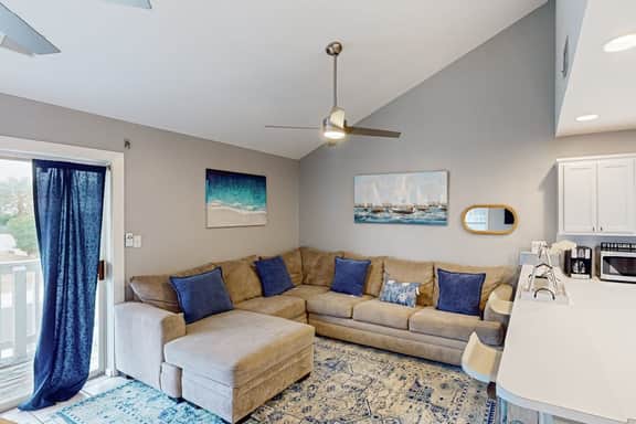 The Blue Oasis - Private Pool, Sleeps 12 - Image 4