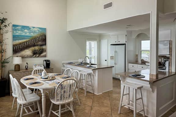 Seabreeze Serenity - Beachfront & Dog-Friendly - Image 5