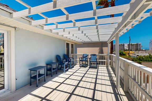 Momo's Beach House - Private Pool & Big Patio - Image 4