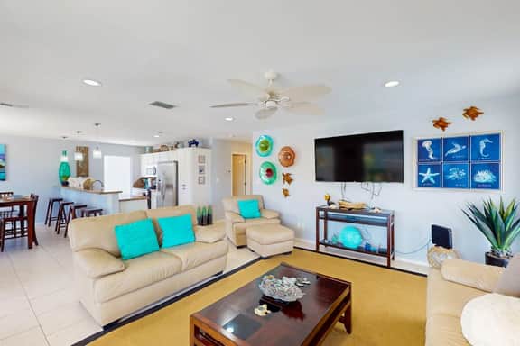 Momo's Beach House - Private Pool & Big Patio - Image 5