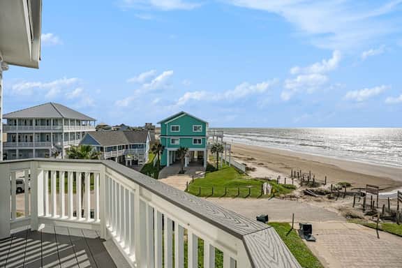 Beach Haus - Sleeps 22, Ocean-View Balconies - Image 4