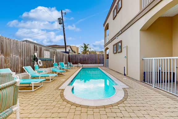 Campeche Retreat #2 - Gulf Views, Pool & Sundeck - Image 3