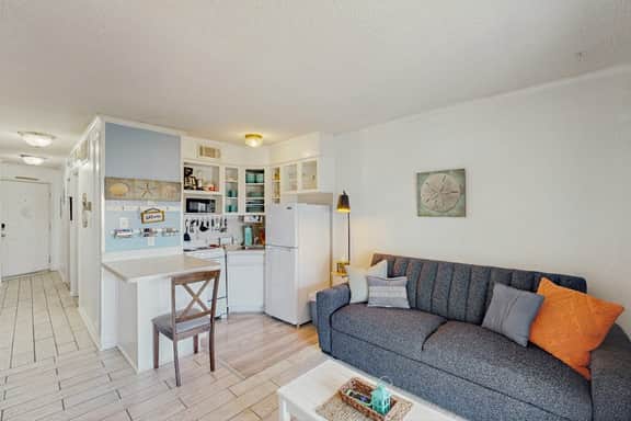 Seawall Treasure - Heated Pool & Private Balcony - Image 3