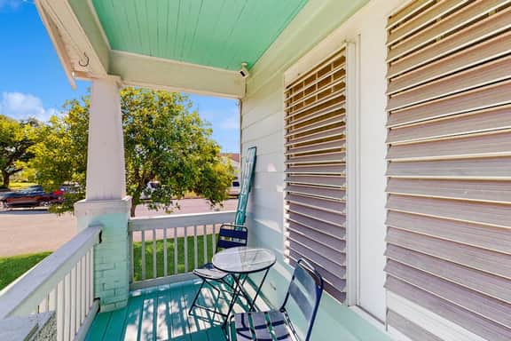 Sea Glass Cottage - Dog-Friendly, Near the Beach - Image 2