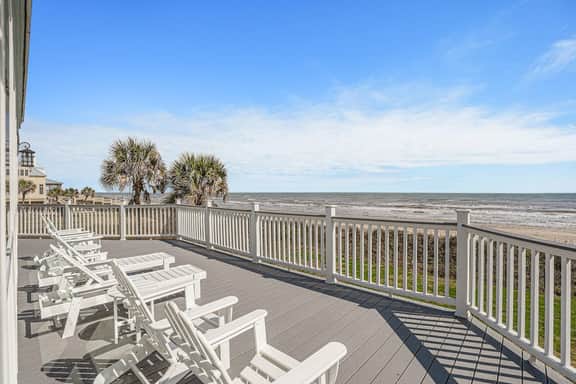 Vista Del Mar - Gulf-Front Beach House, Sleeps 15 - Image 2