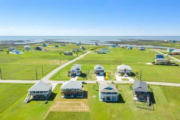 Crystal Blue - Gulf Views, Blocks to the Beach - Image 2