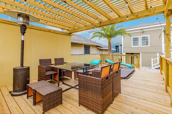 Ocean Waves - Hot Tub, Fenced Yard & Dogs OK - Image 5