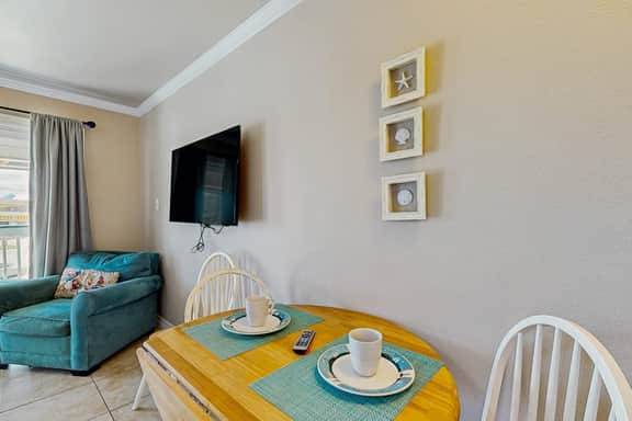 Beachside Escape - Gulf-Front Condo with Pool - Image 4