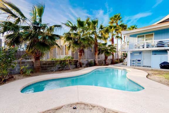 Lazy Seagull Beach House - Image 3