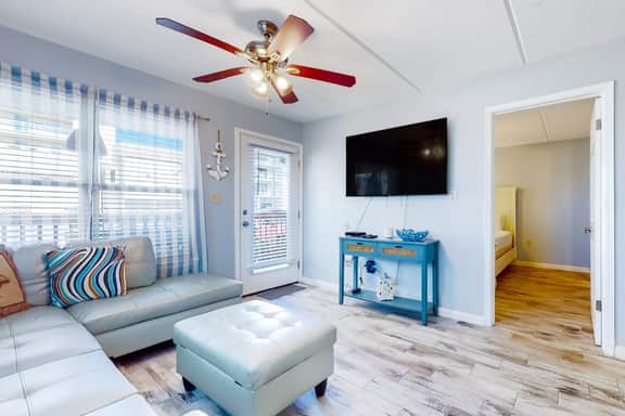 Surfside II unit 110 - Image 2