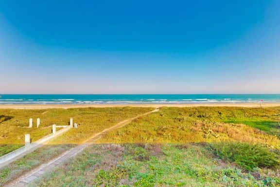Continental #304 - Gulf-Front Patio, Beach Access - Image 4