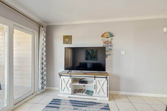 Maravilla Condos - Anchors Away - Image 4