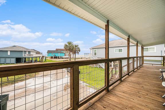 Seaside Cottage - Bayfront, Dock & Dog-Friendly - Image 3