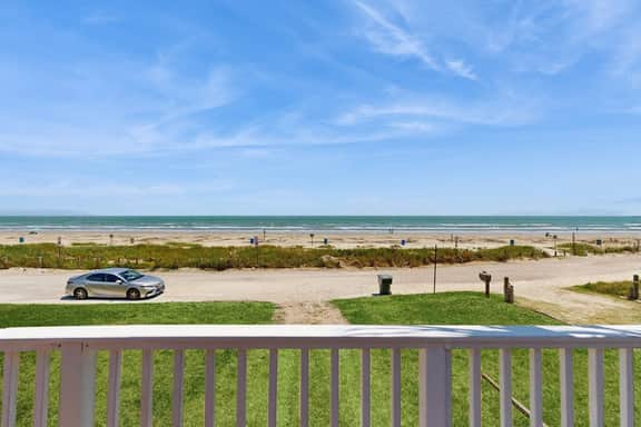 Seas the Day - Beachfront, Panoramic Gulf Views - Image 4