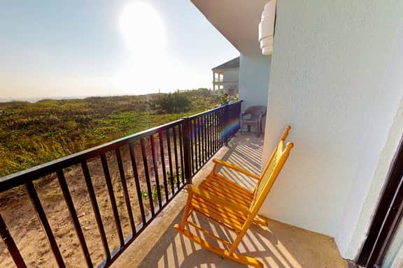 Continental #105 - Gulf-Front Condo, Beach Access - Image 4