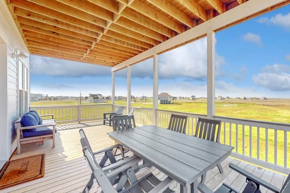 Sunset Bay - Bay Views, 2 Balconies, Sleeps 12 - Image 2