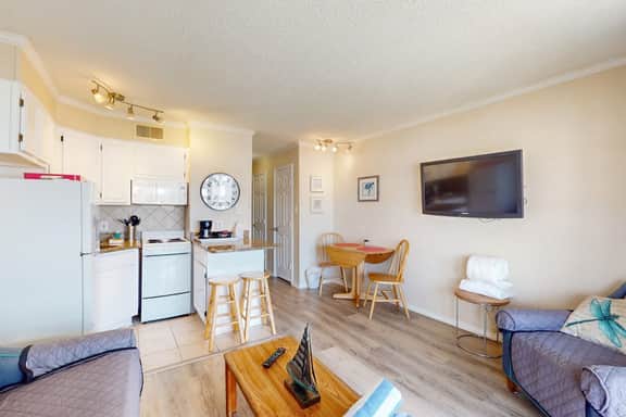 Walk to the beach - Ocean Views, Pool & Balcony - Image 5