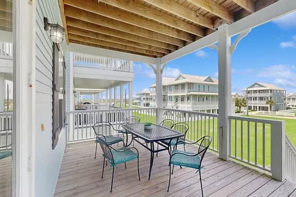 The Conch Casa - Steps to the Beach, Sleeps 9 - Image 2