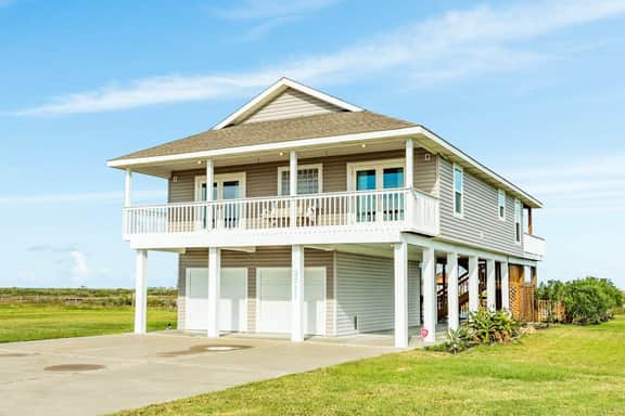 Bayside Paradise - Private Pool & Bay Views - Image 3