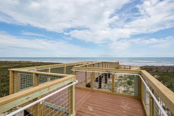 Shoreline Oasis - Shared Pool, Steps to the Beach - Image 3