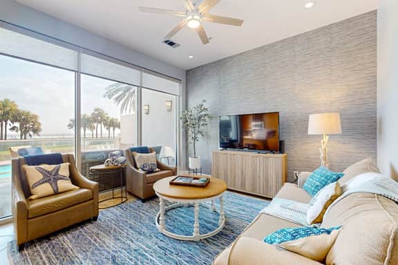 The Blue Diamond - Lazy River Pool & Game Room - Image 5