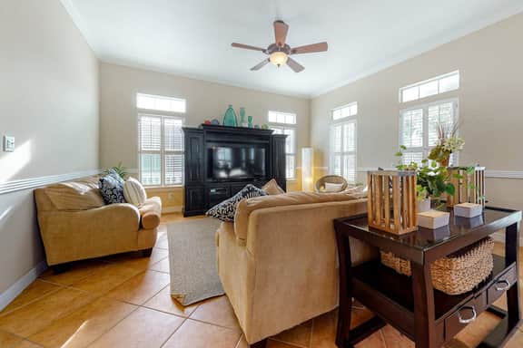Lantana Oasis - Private Pool, Hot Tub & Dogs OK - Image 5