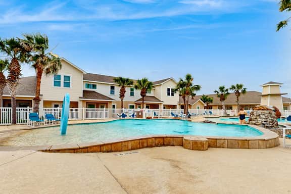 Palm Bay 305 - Lagoon Pool, Patio & Dogs OK - Image 3