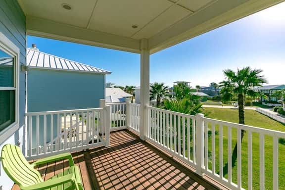 Royal Sands Beauty - Walk to Beach, Pool Access - Image 2