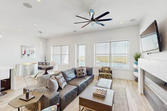 Padre Villa 104 - Gulf & Lake Views, Sleeps 14 - Image 5