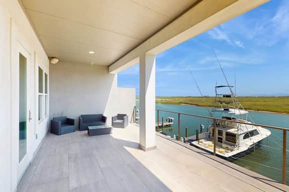 Padre Villa 104 - Gulf & Lake Views, Sleeps 14 - Image 2