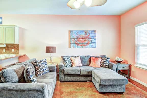 Palm Bay 306 - Pool & Patio, Short Walk to Beach - Image 4