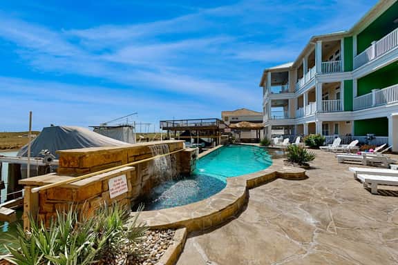 Fun In The Sun - Boat Slip, Pool & Sundeck - Image 3