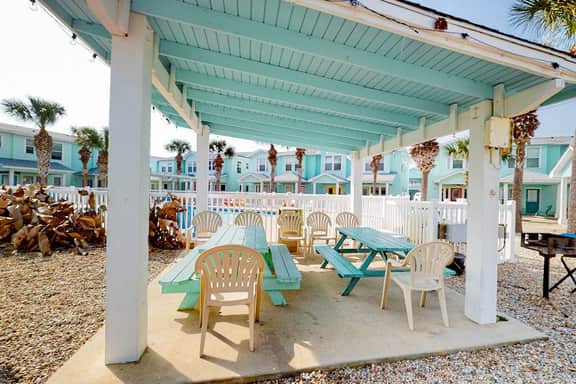 Mapacebo - Golf Cart, Pool & Walk to Beach - Image 4