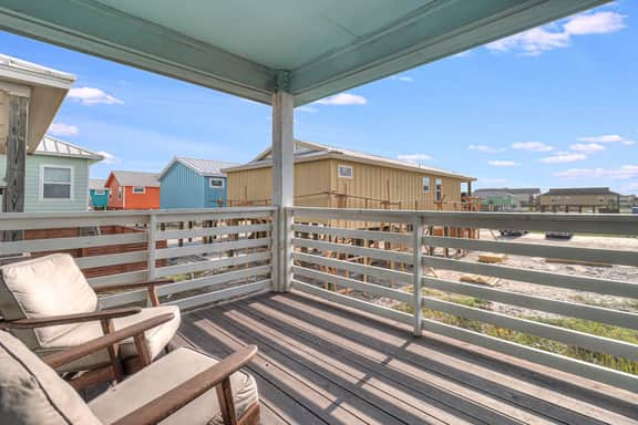 The Blue Shell - Pool, Big Deck & Dog-Friendly - Image 3