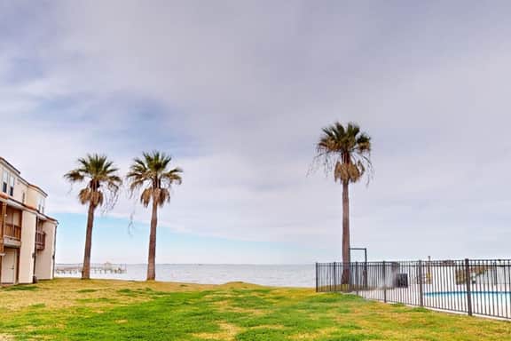 Rockport Waterfront Getaway #608 - Image 2