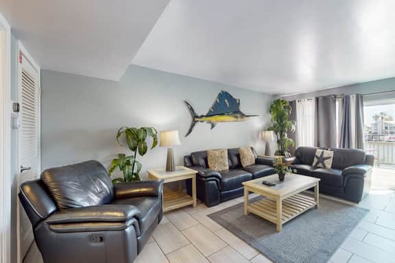 Puente Vista 133 - Bay-View Deck & Shared Pool - Image 4