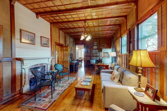The Mathis House - Private Pool, Dog-Friendly - Image 5