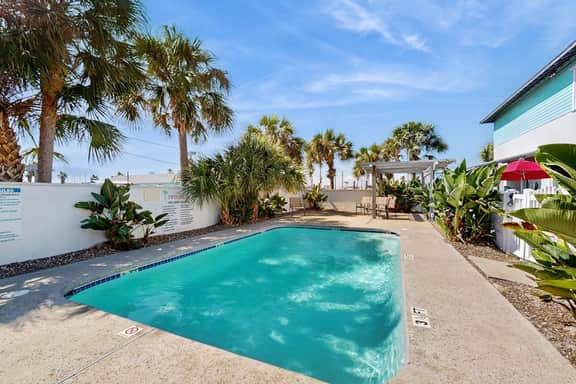 Coastal Hideaway - Screened Porch, Pool & Dogs OK - Image 2