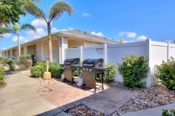 Palm Bay 202 - Heated Pool, BBQ & Beach Access - Image 2
