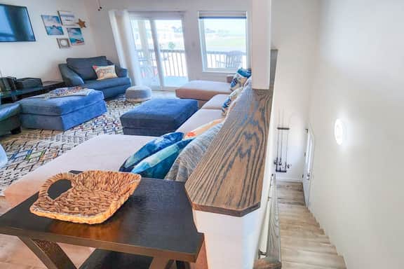 Lakeshore Villa #21 - Image 4