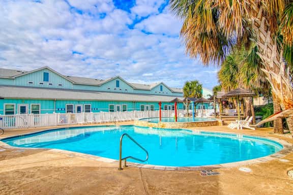 Nemo Cay 15106 - Pool, Patio, Sleeps 10, Dogs OK - Image 2