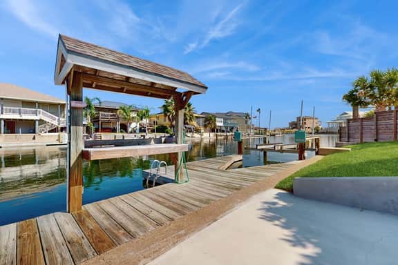 The Lazy Bay - Canal-Front Home with Boat Dock - Image 2
