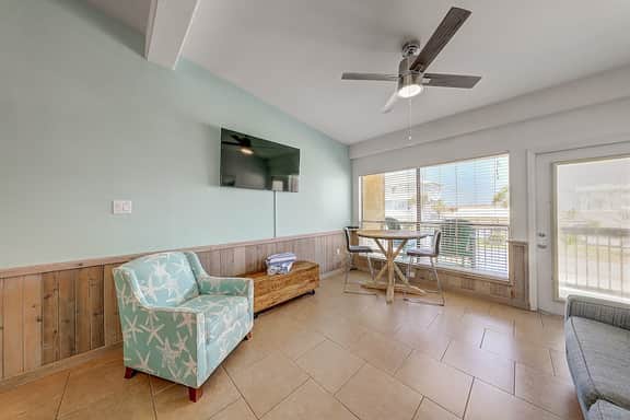 Ocean Wave - Pool, Walk to Beach & Town - Image 2