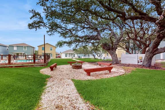 Reel Escape - Pool, Fire Pit & Dog-Friendly - Image 3