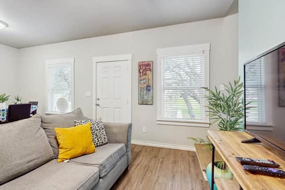 Reel Escape - Pool, Fire Pit & Dog-Friendly - Image 4