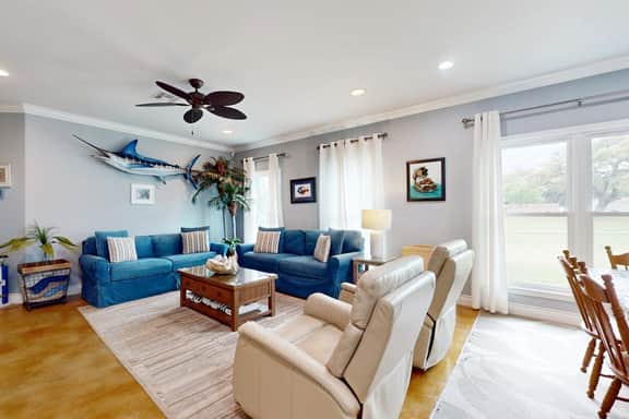 Fish Tail - Covered Patio & Yard, Near Beach - Image 3