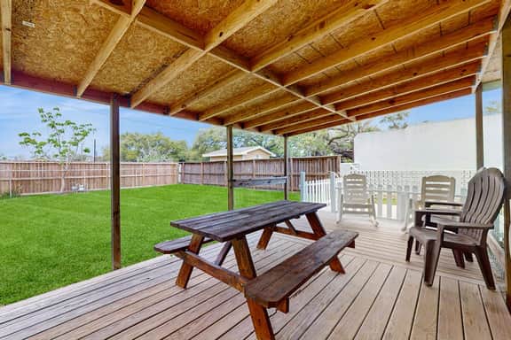 Sandy Toes - Fenced Yard, Blocks to the Beach - Image 3