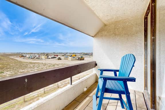 Fairway Villa #204 - 2 Balconies, Pool & Hot Tub - Image 2