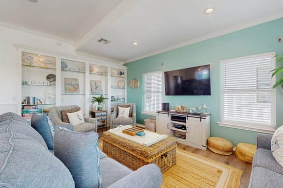 Bay View Breeze - Bay Views & Furnished Deck - Image 2